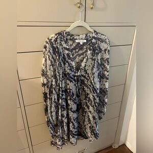 Elizabeth and James tunic top, size M, never worn